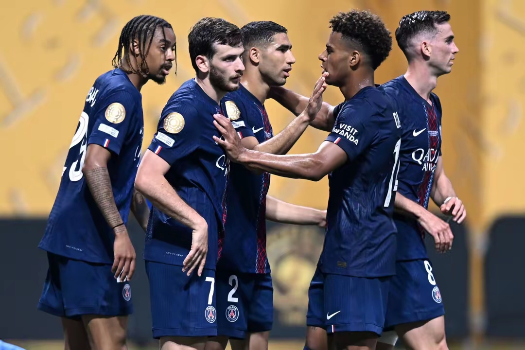 开云体育-葡超倒计时，拜仁慕尼黑赛前再遭质疑，细节引发关注，态度坚定，身体对抗强度拉满的简单介绍